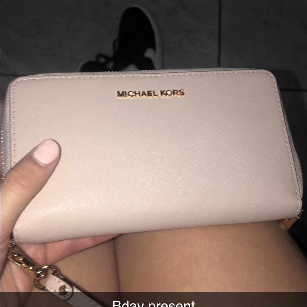 Michael khors wallet